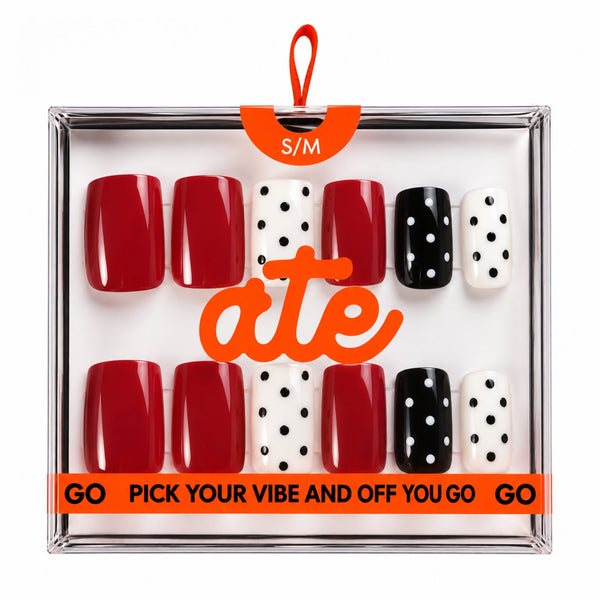ATE Press On Nails Main Character S/M, herbruikbare press-on nagels in rood, wit met zwarte stippen en zwart met witte stippe
