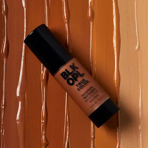 Black Opal True Color Pore Perfecting Liquid Foundation 240 Heavenly Honey, foundation voor een egale huid, foto 3 van 3