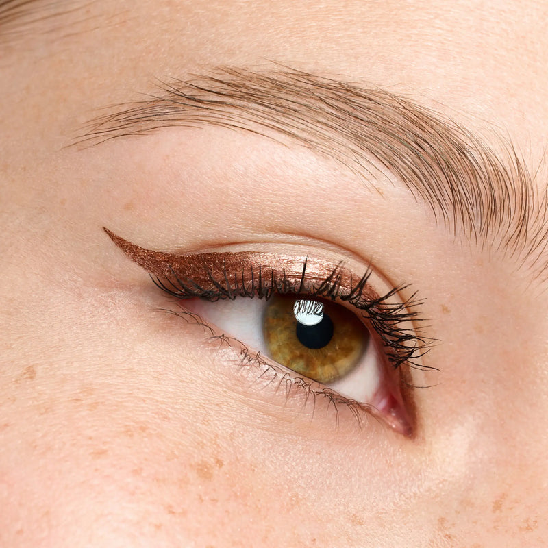 Essence Colour It! Metallic Liquid Liner 01 Burnished Bronze
