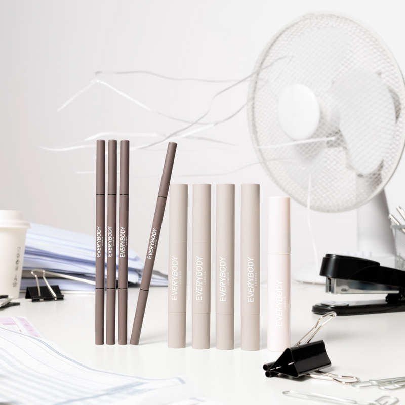 Everybody London Brow Definer Taupe, wenkbrauwpotlood met spoolie, foto 4 van 6