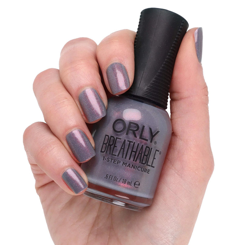 Orly Mani-festo Nail Polish Collection Cry Me A Crystal, rokerig grijze nagellak met holografische deeltjes, foto 2 van 5