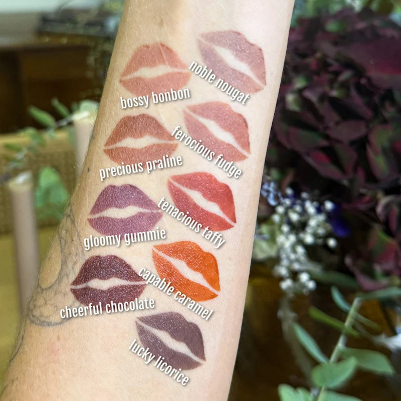 Singe Beauty Evocative Lip Fluff Bossy Bonbon, moussey matte liquid lipstick, foto 2 van 2