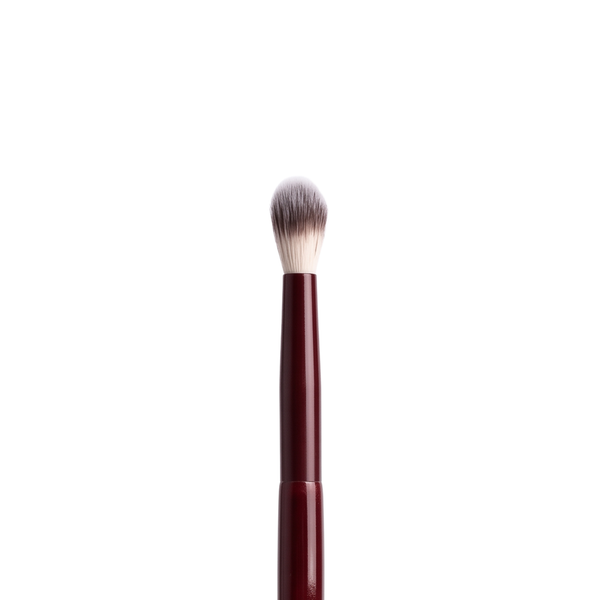 Boozyshop Flawless Blended Crease Brush, close-up van de kwastkop op witte achtergrond