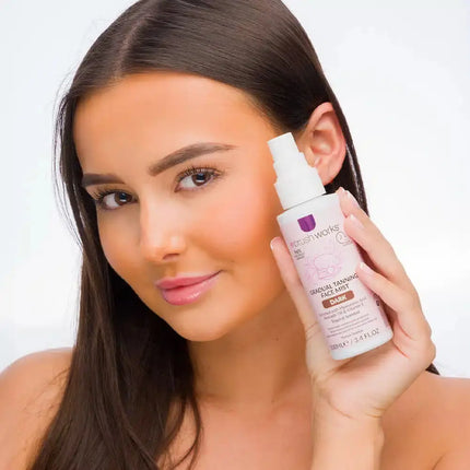 Brushworks Gradual Tanning Face Mist Dark