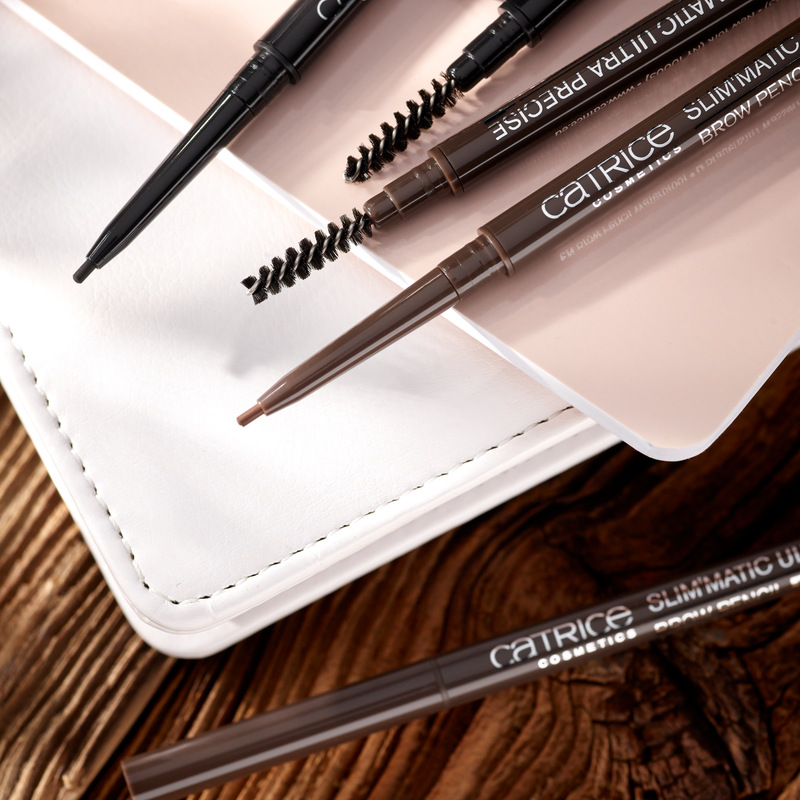 Catrice Slim'Matic Ultra Precise Brow Pencil Waterproof 035 Ash Brown, wenkbrauwpotlood, foto 3 van 4