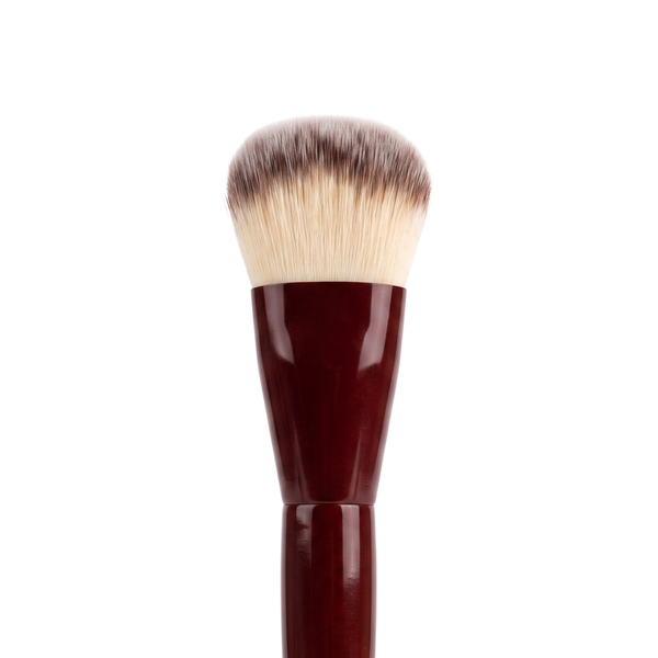 Boozyshop Flawless Contoured Foundation Brush, close-up van de kwastkop op witte achtergrond
