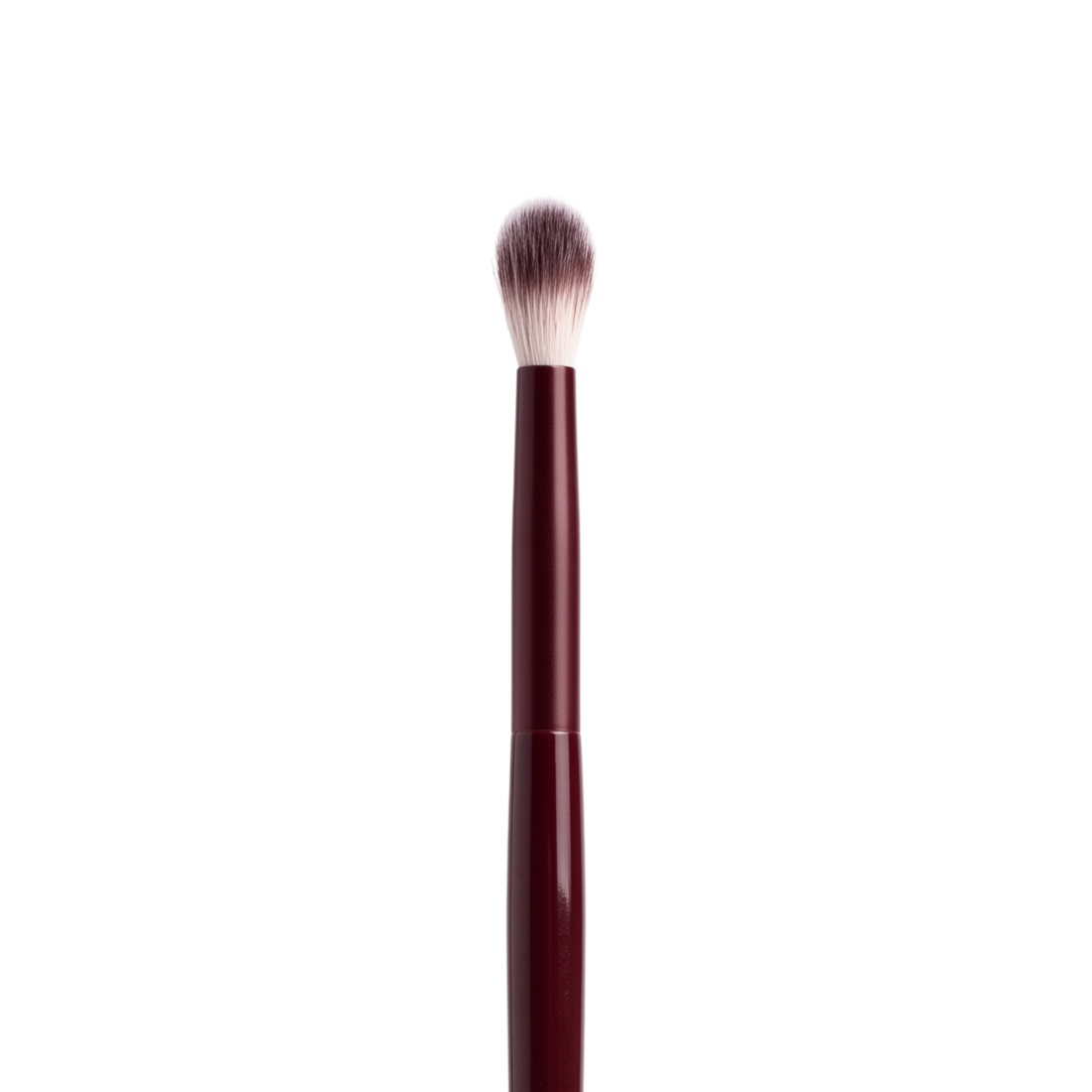 Boozyshop Flawless Defined Crease Brush, close-up van de kwastkop op witte achtergrond