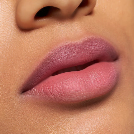 Essence Blur Soufflé Matte Lip Cream 09 Ghost Typing