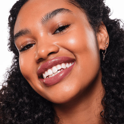 Essence Satin Glow Luminous Shine Lipstick 05 Chai There!