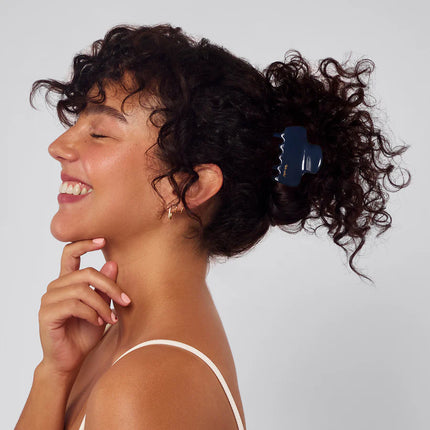 Kitsch Recycled Plastic Cloud Claw Clip Blue Orchid