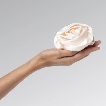 Kitsch Satin Rosette Flat Cloud Clip Cream