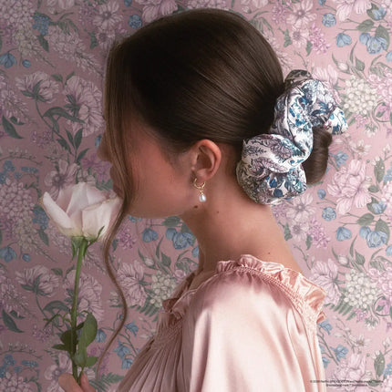 Kitsch x Bridgerton Satin Pillow Scrunchies® Toile In Bloom