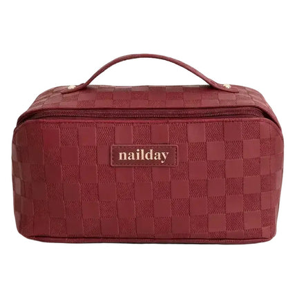 Nailday The Essentials Beauty Bag Rouge