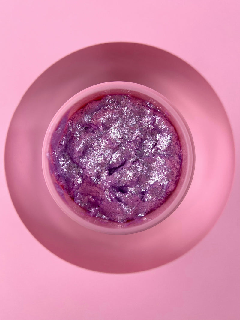 Lunamoon Sapphire Gel Nr2 op de nagel