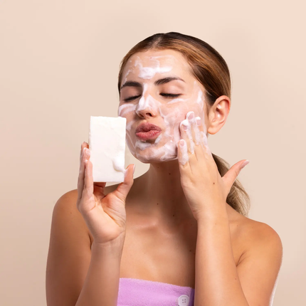 T.TAiO Esponjabon Oatmeal 2-in-1 Soap And Sponge